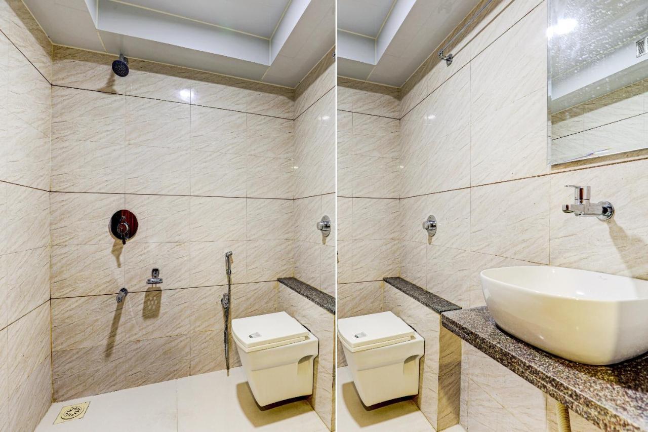 Oyo 77491 Hotel Shreenath Valsad Ngoại thất bức ảnh